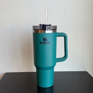 Stanley Teal Travel tumbler with Handle 40oz